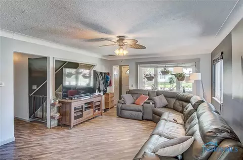 1024 Scribner St, Maumee, OH 43537 photo 5