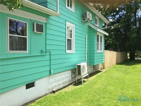 728 E Wilson St, Bryan, OH 43506 photo 4