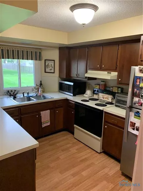1214 Greendale Ave, Bryan, OH 43506 photo 5