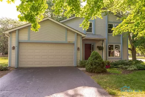 3800 Farmbrook Dr, Sylvania, OH 43560 photo 1