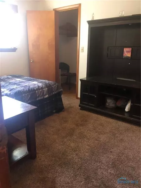 413 Olive Dr, Bryan, OH 43506 photo 4