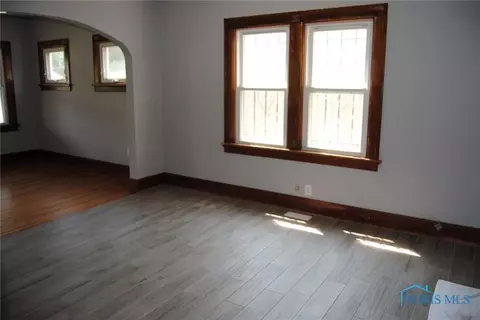 911 Brookley Blvd, Toledo, OH 43607 photo 6