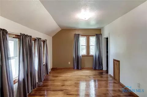 29332 E Broadway St, Walbridge, OH 43465 photo 26