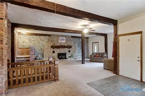 29332 E Broadway St, Walbridge, OH 43465 photo 22