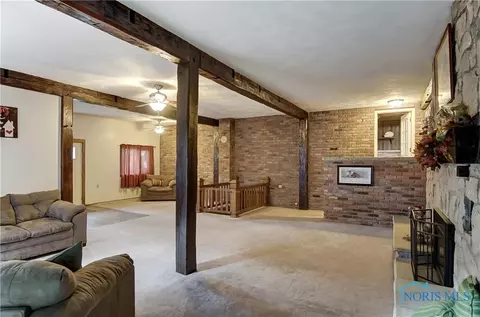 29332 E Broadway St, Walbridge, OH 43465 photo 21