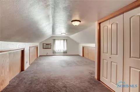 29332 E Broadway St, Walbridge, OH 43465 photo 24