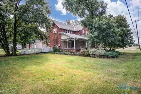29332 E Broadway St, Walbridge, OH 43465 photo 2