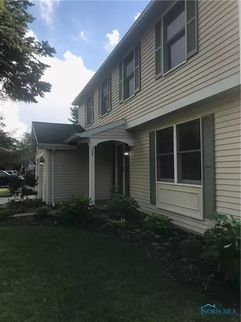 3831 Farmbrook Dr, Sylvania, OH 43560 photo 2