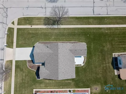 6953 Springview Dr, Maumee, OH 43537 photo 26