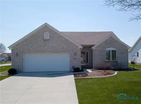 6953 Springview Dr, Maumee, OH 43537 photo 1