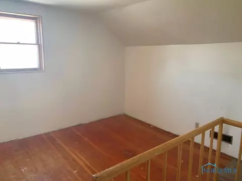 124 E Maple St, Deshler, OH 43516 photo 17