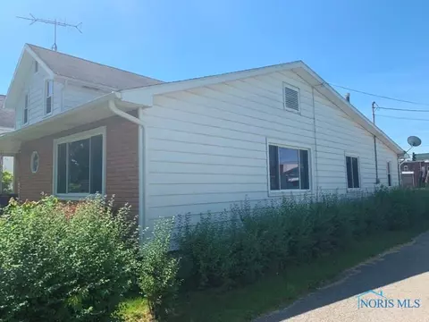 124 E Maple St, Deshler, OH 43516 photo 21