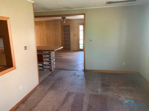 124 E Maple St, Deshler, OH 43516 photo 9