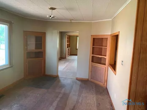 124 E Maple St, Deshler, OH 43516 photo 8