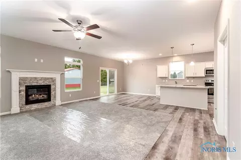 6555 Wesley Dr, Walbridge, OH 43465 photo 14
