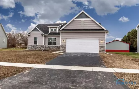 6555 Wesley Dr, Walbridge, OH 43465 photo 2