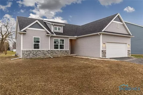 6555 Wesley Dr, Walbridge, OH 43465 photo 3