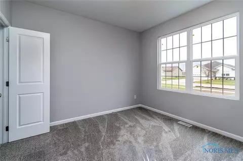 6561 Alexander Dr, Walbridge, OH 43465 photo 23