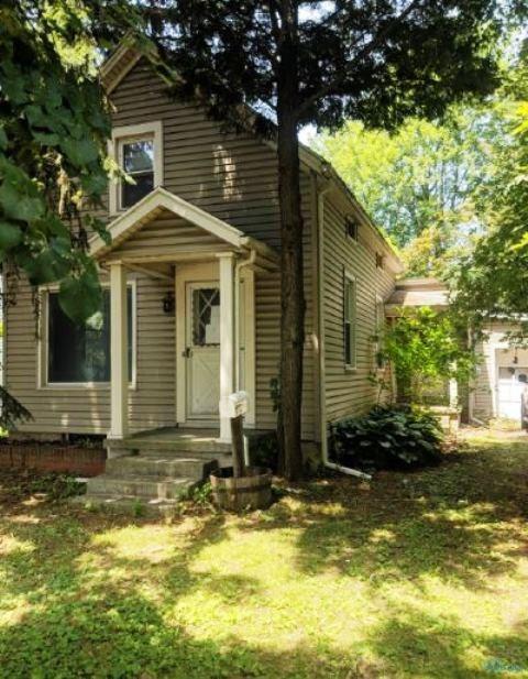 379 E Perry St, Tiffin, OH 44883 photo 1