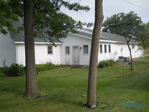 621 W Wayne St, Paulding, OH 45879 photo 4