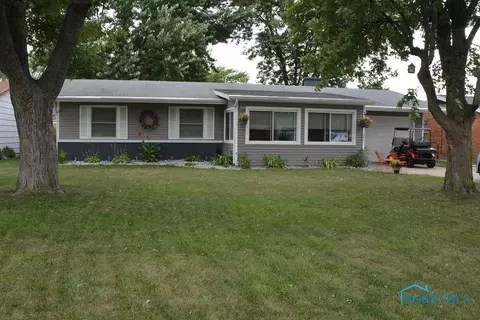 207 Warner St, Walbridge, OH 43465 photo 1