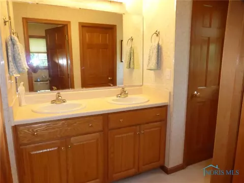 114 Hogan Ln, Bryan, OH 43506 photo 31