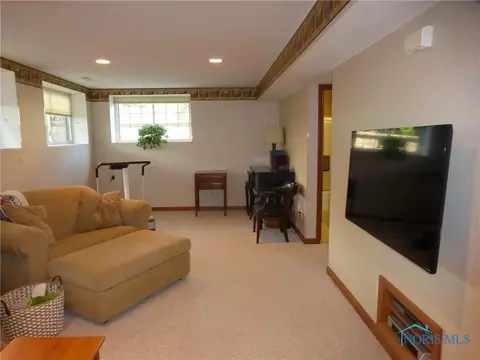 114 Hogan Ln, Bryan, OH 43506 photo 24