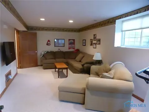 114 Hogan Ln, Bryan, OH 43506 photo 23
