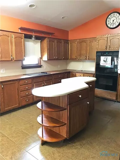 420 E Holmes St, Deshler, OH 43516 photo 7
