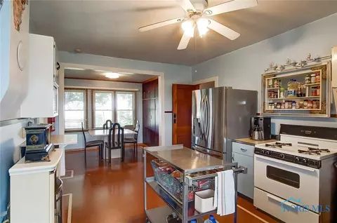 12321 Wayne Rd, Bradner, OH 43406 photo 11