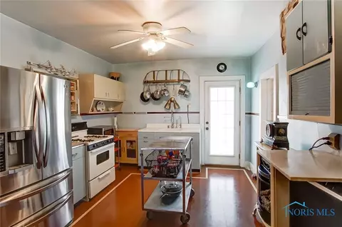 12321 Wayne Rd, Bradner, OH 43406 photo 9