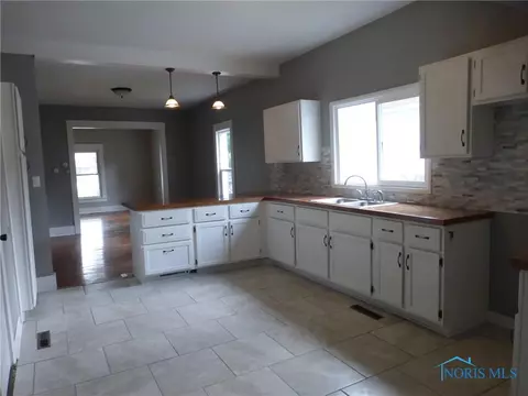 333 E Mulberry St, Bryan, OH 43506 photo 8