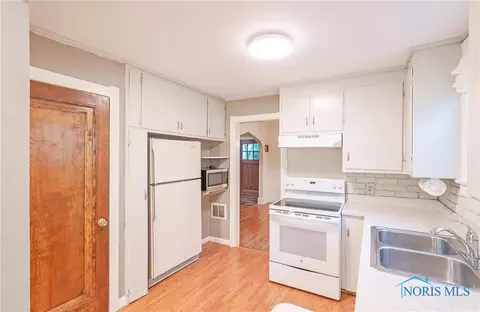3935 Maxwell Rd, Toledo, OH 43613 photo 11