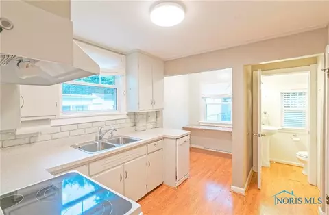 3935 Maxwell Rd, Toledo, OH 43613 photo 8