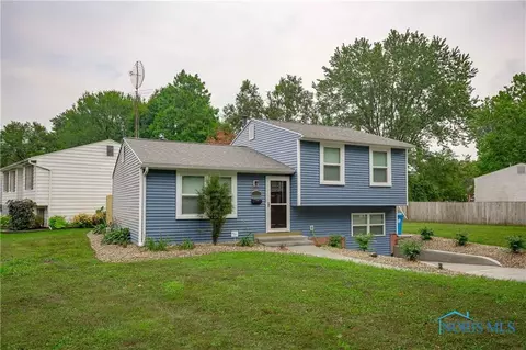 320 Heathshire Dr, Toledo, OH 43607 photo 2