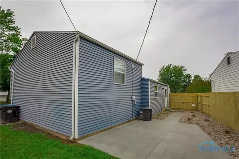 320 Heathshire Dr, Toledo, OH 43607 photo 26