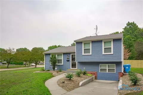 320 Heathshire Dr, Toledo, OH 43607 photo 3