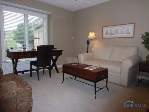 3853 Deer Valley Ln, Maumee, OH 43537 photo 16