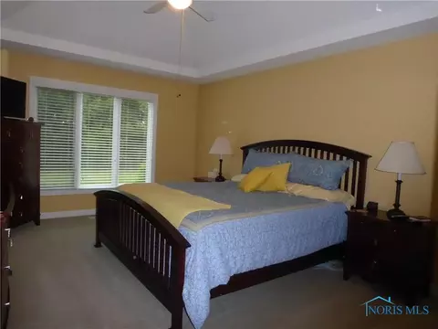 3853 Deer Valley Ln, Maumee, OH 43537 photo 13