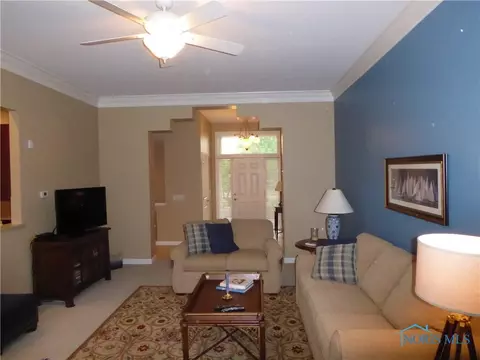 3853 Deer Valley Ln, Maumee, OH 43537 photo 7