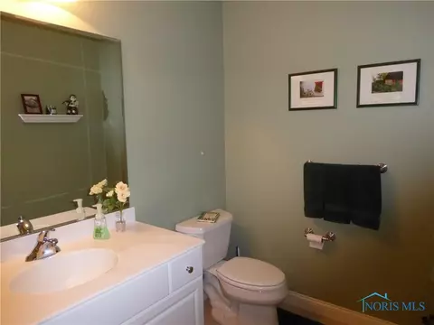 3853 Deer Valley Ln, Maumee, OH 43537 photo 24