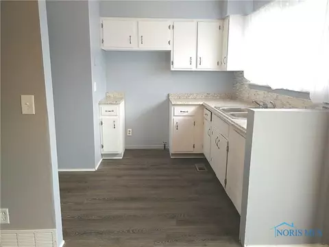 117 Bloomfield Ave, Toledo, OH 43607 photo 8