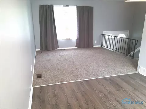117 Bloomfield Ave, Toledo, OH 43607 photo 4
