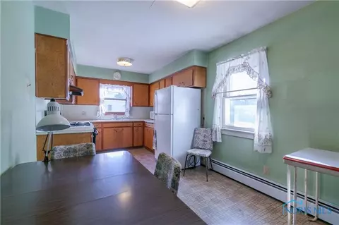 412 E John St, Maumee, OH 43537 photo 9