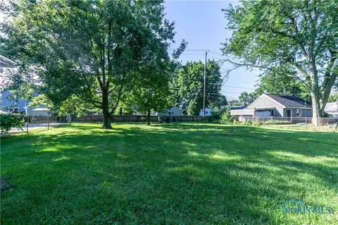 412 E John St, Maumee, OH 43537 photo 33