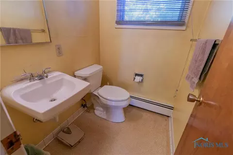 412 E John St, Maumee, OH 43537 photo 12
