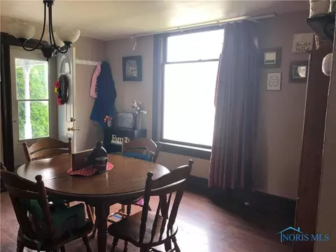 303 S Cherry St, Bryan, OH 43506 photo 8