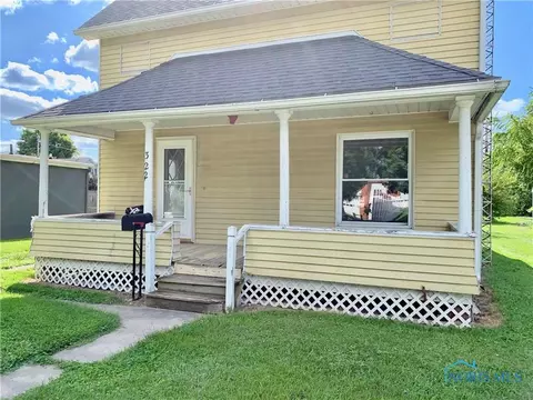322 S Cherry St, Bryan, OH 43506 photo 2