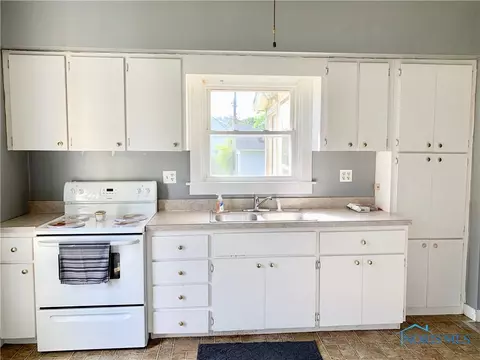 322 S Cherry St, Bryan, OH 43506 photo 14