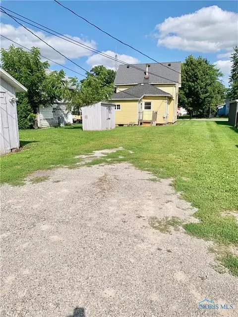 322 S Cherry St, Bryan, OH 43506 photo 10